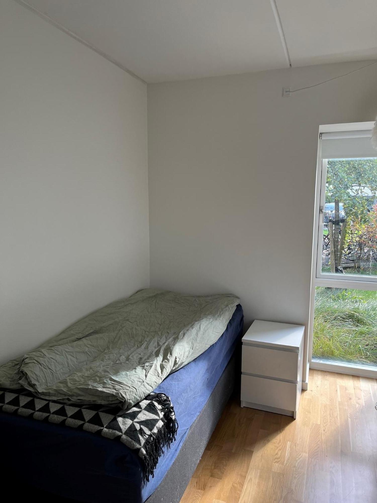 Charming Aalborg Apartment With Parking Екстер'єр фото